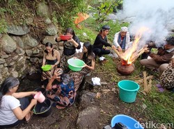 Melihat Prosesi Keramas Mandi Oman di Purwokerto Utara Sambut Ramadan