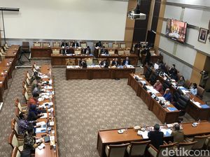 Hujan Interupsi Warnai Rapat Komisi III DPR dan PPATK soal Rp 300 T