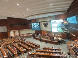 DPR Sahkan RUU Perppu Ciptaker Jadi Undang-Undang!