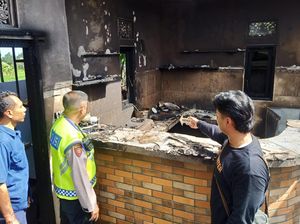 Lupa Matikan Kompor, Rumah 2 Lantai Milik Polisi Hangus Terbakar