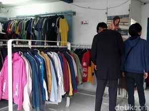 Bisnis Thrifting Kota Malang Menjamur di Tengah Larangan Impor Baju Bekas Bisnis Thrifting Kota Malang Menjamur di Tengah Larangan Impor Baju Bekas