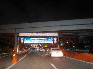 Jelang Libur Nyepi, Tol Layang MBZ Arah Cikampek Lancar Malam Ini Jelang Libur Nyepi, Tol Layang MBZ Arah Cikampek Lancar Malam Ini