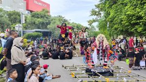 Potret Kemeriahan Pawai Ogoh-ogoh di NTT