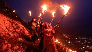 Warga Kurdi Irak Rayakan Nowruz, Festival Persia Kuno