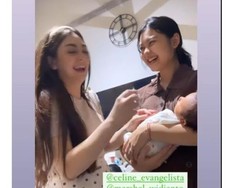 Momen Celine Evangelista Kunjungi Anak Marshel Widianto dan Cesen