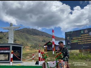 Belasan Hari Menggotong Patung Yesus ke Ketinggian 2.416 MDPL Papua Belasan Hari Menggotong Patung Yesus ke Ketinggian 2.416 MDPL Papua