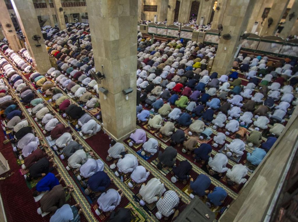 Bacaan Surah dalam Salat Witir yang Diamalkan Rasulullah SAW Bacaan Surah dalam Salat Witir yang Diamalkan Rasulullah SAW