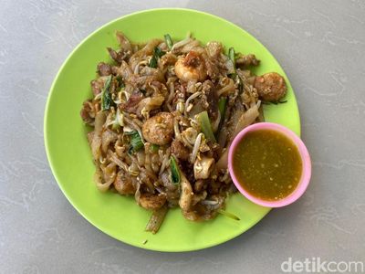 Gurih Mulur Kwetiau Arang khas Medan yang Eksis Sejak 38 Tahun Lalu