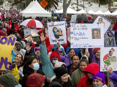 Guru-Sopir Bus Sekolah di AS Demo Besar-besaran Tuntut Naik Gaji