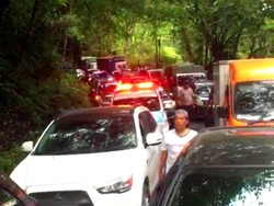 Lalin Poros Maros-Bone Macet Parah di Camba, Sopir Curhat Sulit Kejar Setoran