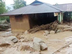 Banjir Bandang di Pasaman, 2 Jembatan Ambruk