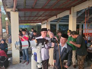 Pantauan Hilal di Takalar Sulsel 7 Derajat, Tim Terkendala Awan Tebal Pantauan Hilal di Takalar Sulsel 7 Derajat, Tim Terkendala Awan Tebal
