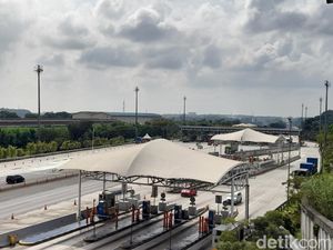Potret Lengangnya Gerbang Tol Cikampek Saat Libur Nyepi