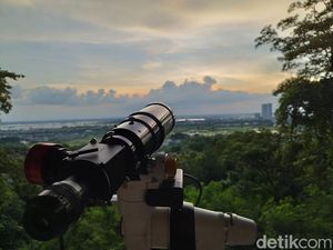 Hilal Terlihat 6 Derajat Selama 10 Menit di Bukit Condrodipo Gresik Hilal Terlihat 6 Derajat Selama 10 Menit di Bukit Condrodipo Gresik