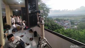 Melihat Pemantauan Hilal 1 Ramadhan 2023 di Bukit Condrodipo Gresik