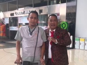 Isi Dompet Hotman Paris yang Dikembalikan Edi Cleaning Service Isi Dompet Hotman Paris yang Dikembalikan Edi Cleaning Service