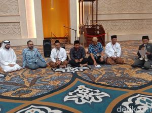 Tarawih Masjid Sheikh Zayed Solo 23 Rakaat, Imam dari Arab-Indonesia