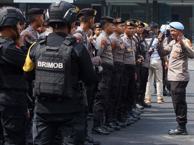 Personel Gabungan Surabaya Gelar Apel Pengamanan untuk Bulan Ramadhan