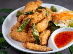 Resep Sayap Ayam Goreng Daun Jeruk yang Renyah Wangi, Buat Buka Puasa