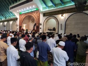 Keutamaan Sholat Tarawih Malam ke-19 Keutamaan Sholat Tarawih Malam ke-19