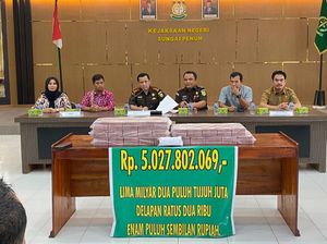Anggota DPRD Kerinci Kembalikan Uang ke Kejari Rp 5 M