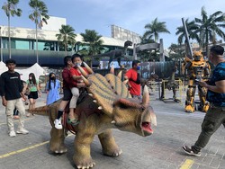 Serasa di Zaman Purba, Dinoland Hadir di Plaza Medan Fair