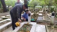 Tata Cara Ziarah Kubur Lengkap Bacaan Doanya