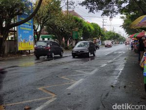 Adem, Hari Pertama Puasa Ramadhan di Kota Malang Diguyur Hujan Adem, Hari Pertama Puasa Ramadhan di Kota Malang Diguyur Hujan