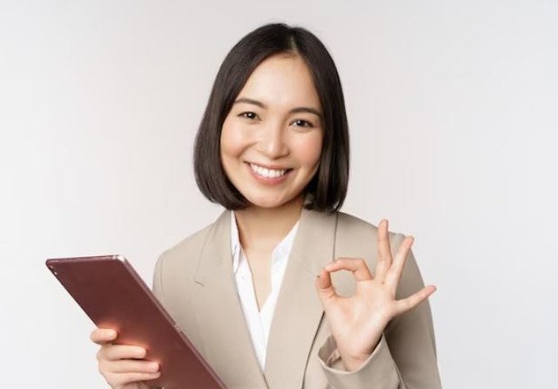 Aries/ foto: Freepik/ benzoix Perempuan tersenyum