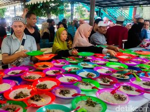 Suasana Buka Puasa Bersama Pertama di Masjid Raya Medan