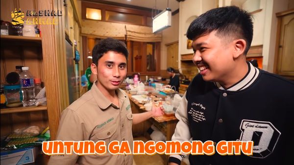 Megahnya Dapur di Rumah Alshad Ahmad yang Bernuansa Coklat