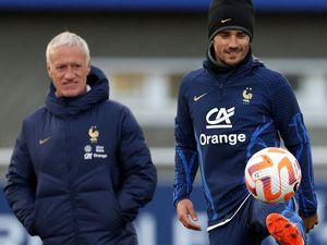 Griezmann Marah karena Tak Jadi Kapten Prancis, Deschamps Bilang Gini Griezmann Marah karena Tak Jadi Kapten Prancis, Deschamps Bilang Gini
