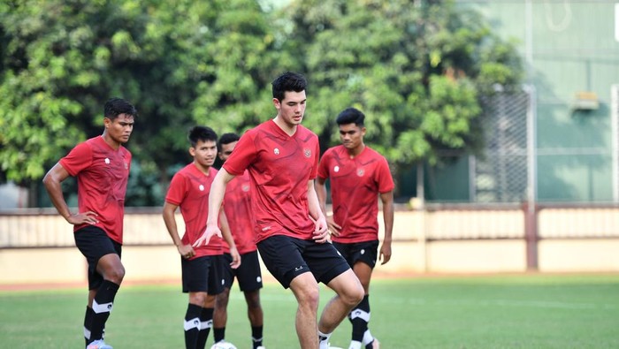 Elkan Baggott