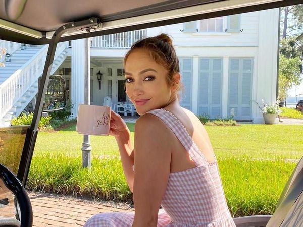 Body Goals di Usia 53, Ternyata Jennifer Lopez Rutin Bangun Subuh buat Olahraga