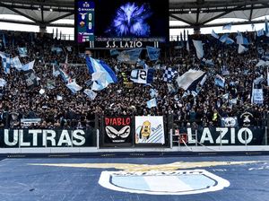 Lazio Hukum Berat Tiga Fans Rasis di Laga Derby Roma