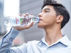 Ini Alasan Air Mineral Jadi Teman Terbaik di Hari Pertama Puasa