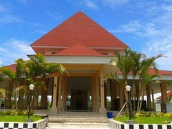 Masjid Agung Palapa, Masjid Megah Dekat Pantai Dreamland-Patung GWK