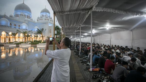 Masjid Sheikh Zayed Solo Jadi Primadona Saat Ramadan