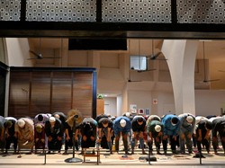 Tata Cara Sholat Tarawih Lengkap dengan Niat & Doanya