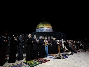Menghidupkan Malam Bulan Ramadan di Masjid Al-Aqsa