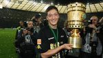 Deretan Trofi Mesut Oezil