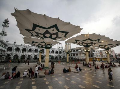 Penampakan Payung Madinah di Pasuruan saat Mengembang, Indah Banget