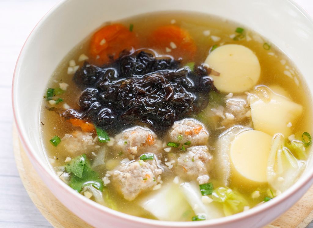Resep Sup Tofu Bola Ayam dan Sayuran
