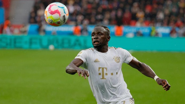 LEVERKUSEN, GERMANY - MARCH 19: Sadio Mane of Bayern Muenchen controls the Ball during the Bundesliga match between Bayer 04 Leverkusen and FC Bayern München at BayArena on March 19, 2023 in Leverkusen, Germany. (Photo by Joachim Bywaletz/DeFodi Images via Getty Images)