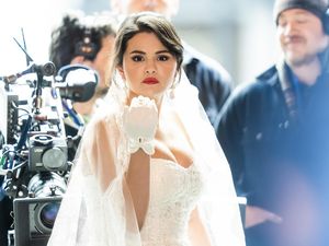 Awal Mula Selena Gomez dan Zayn Malik Dikabarkan Pacaran Awal Mula Selena Gomez dan Zayn Malik Dikabarkan Pacaran