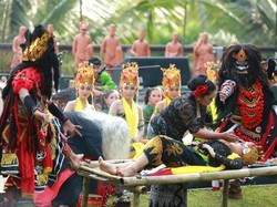 Wisatawan Kepincut Sendratari Meras Gandrung Banyuwangi