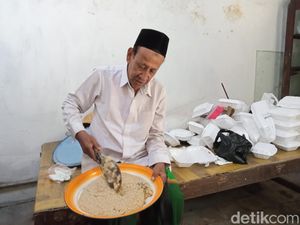 Menengok Pembuatan Bubur Harisah yang Hanya Bisa Dijumpai Saat Ramadan Menengok Pembuatan Bubur Harisah yang Hanya Bisa Dijumpai Saat Ramadan