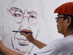 Cerita A.R. Tanjung Hadapi Pasang-Surut Industri Poster Film Indonesia