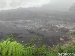 Semeru Muntahkan Banjir Lahar ke Sejumlah Daerah Aliran Sungai