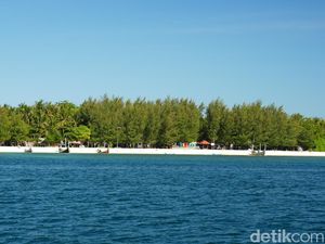 Jalan-jalan ke Sumenep: Wisata Religi, Budaya, hingga Alam Ada Semua